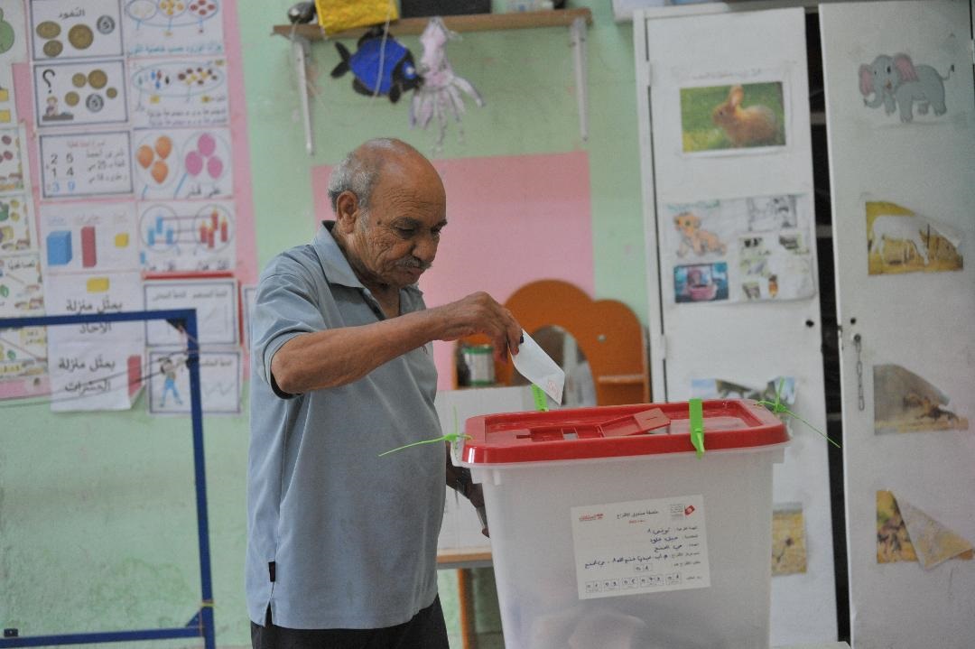 من بين شروط الترشح للانتخابات الرئاسية..   اختلاف قانوني في تحديد مفهوم "الحقوق المدنية والسياسية "